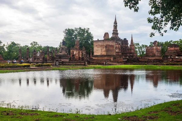 Wat mahathat Tempelruine — Stockfoto