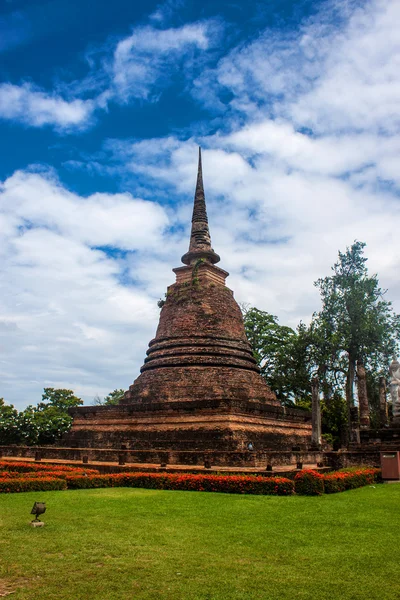 Temple Wat Sa Si ruine à Sukhothai — Photo