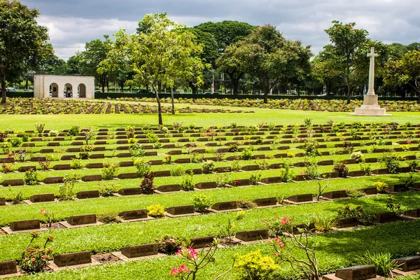 Kanchanaburi savaş mezarlığı — Stok fotoğraf