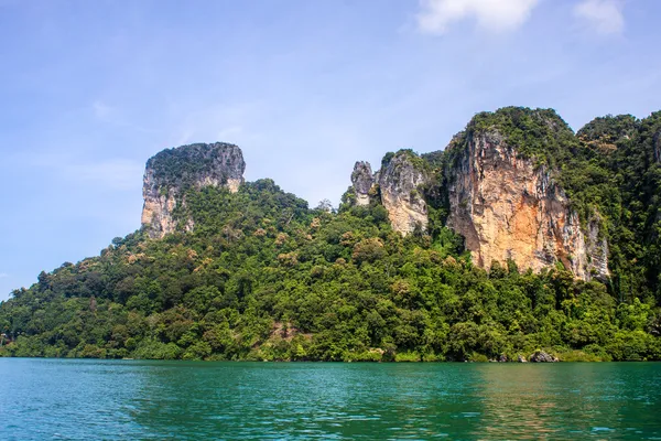 Railay kireçtaşı manzaraya — Stok fotoğraf