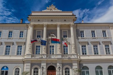 Slovenya 'nın Piran kasabasındaki belediye binası