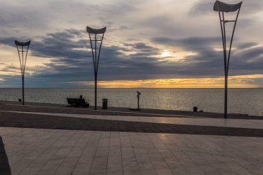 Slovenya 'nın Koper kentinde günbatımı