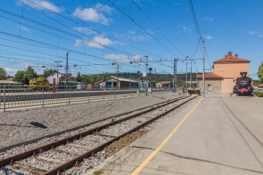DIVACA, SLOVENIA - 16 Mayıs 2019: Divaca, Slovenya Demiryolu İstasyonu