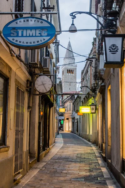 Koper Slovenia May 2019 Cevljarska Street Koper Slovenia — стоковое фото