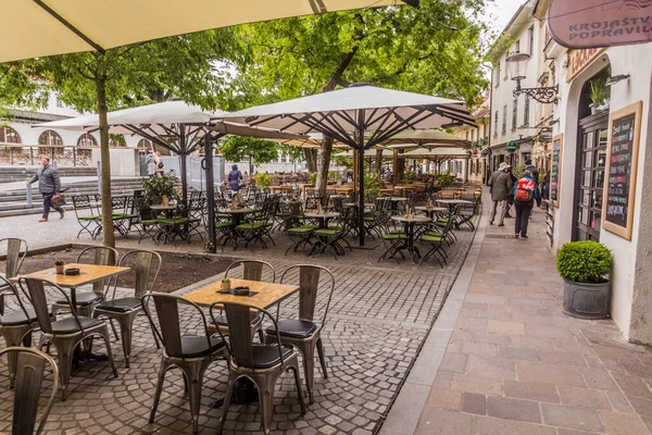 Ljubljana Slovenië Mei 2019 Openluchtrestaurants Ljubljana Slovenië — Stockfoto