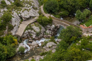 Karadağ 'ın Bar kentindeki Bunar Nehri üzerindeki taş köprü
