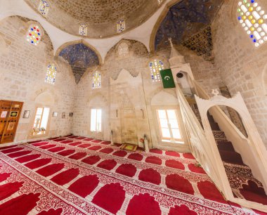 POKITELJ, BOSNIA VE HERZEGOVINA - 9 Haziran 2019: Bosna-Hersek 'in Pocitelj köyündeki Hadzi Alijna camisinin içi