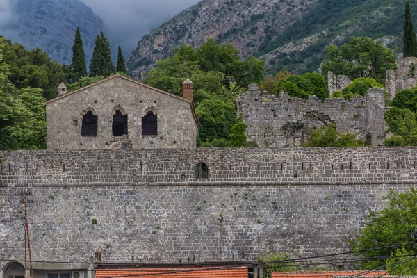 Karadağ Daki Stari Bar Yerleşim Kalıntıları — Stok fotoğraf