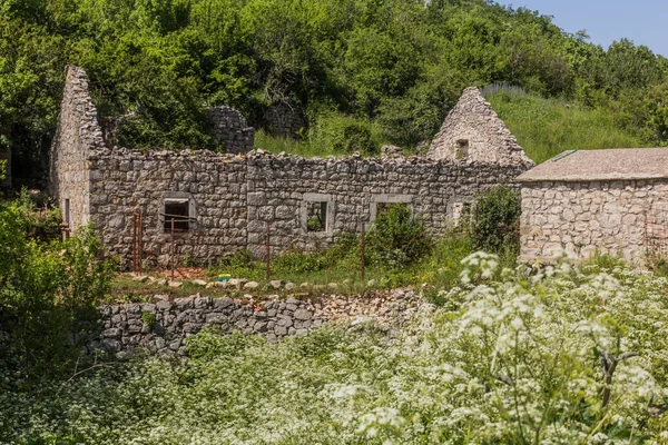 Разрушенный Дом Боснии Герцеговине — стоковое фото