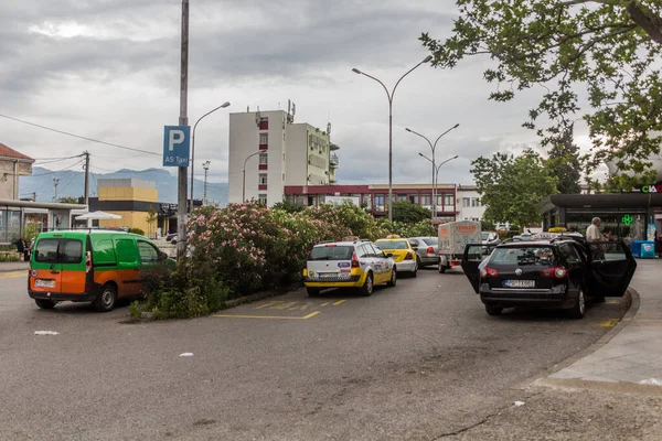 Podgorica Montenegro Junio 2019 Taxis Frente Estación Tren Podgorica Montenegro — Foto de Stock