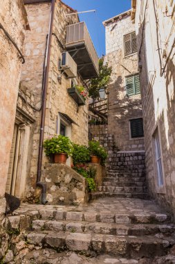 Narrow alley in the old town of Dubrovnik, Croatia