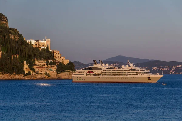 Cruise Ship Dubrovnik Croatia — Fotografia de Stock