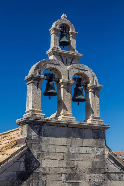 Καμπάνες Εκκλησιών Της Αγίας Κάρμεν Στην Παλιά Πόλη Ντουμπρόβνικ Της — Φωτογραφία Αρχείου