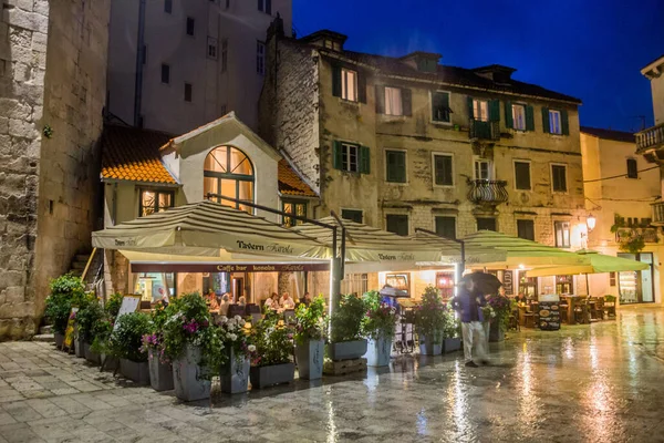 Split Croatia May 2019 Evening View Open Air Restaurant Split — Fotografia de Stock