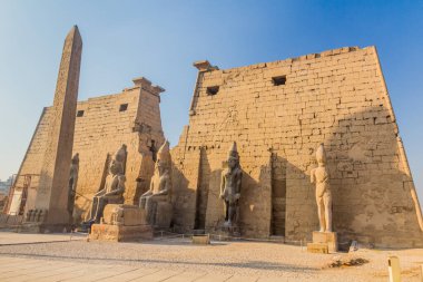 Luxor Tapınağı Sütunları, Mısır
