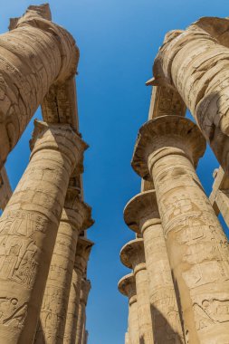 Mısır, Karnak 'taki Amun Tapınağı' ndaki Büyük Hypostyle Salonu.