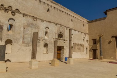 Sohag yakınlarındaki Kızıl Manastır (Deir al Ahmar)