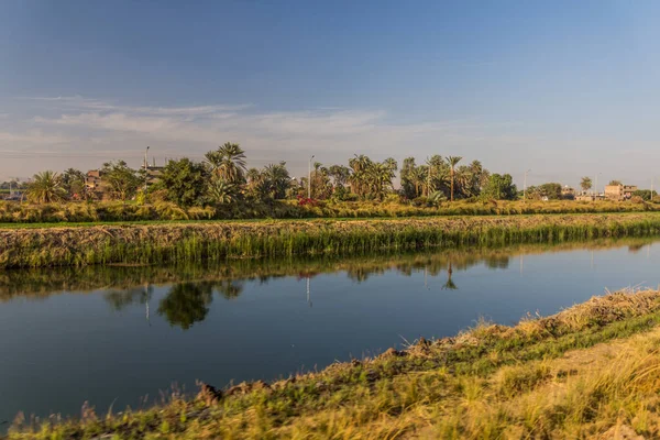 埃及灌溉运河的景观 — 图库照片