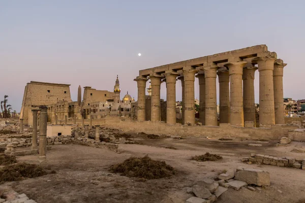 Kvällsutsikt Över Luxor Temple Egypten — Stockfoto