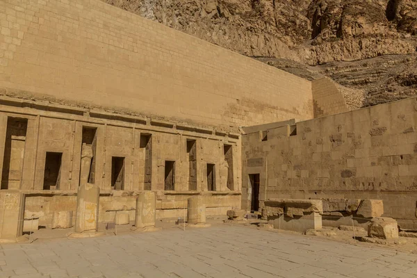 埃及卢克索西岸的Hatshepsut圣殿 — 图库照片