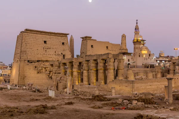 Kvällsutsikt Över Luxor Temple Egypten — Stockfoto