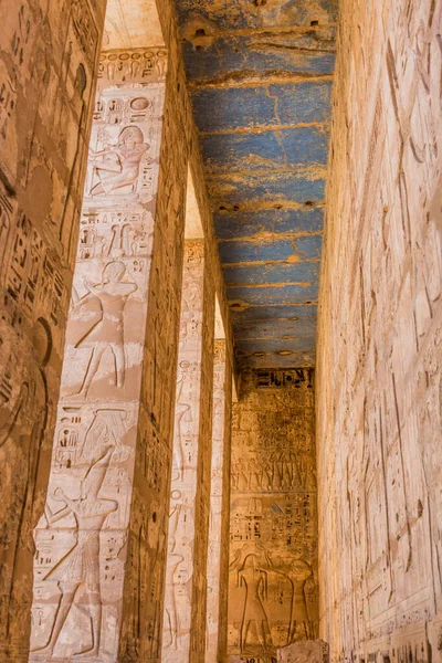 Decorações Medinet Habu Templo Mortuário Ramsés Iii Necrópole Tebas Egito — Fotografia de Stock