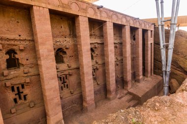 Bahis Medhane Alem, Lalibela, Etiyopya 'daki kaya kesimi kilise