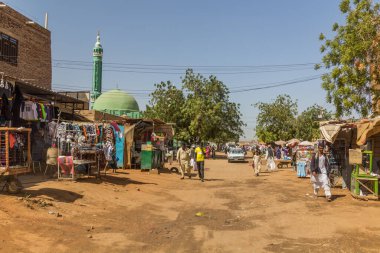 SHENDI, SUDAN - 6 Mart 2019 Şendi, Sudan 'da bir caddenin görüntüsü