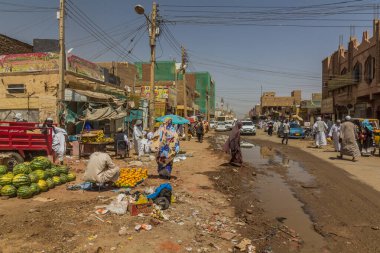 ATBARA, Sudan - 4 Mart 2019: Atbara, Sudan 'da bir caddenin görüntüsü
