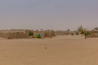 Sudan, Abri yakınlarındaki Nil nehrindeki kumlu bir adada Nubian köyü.