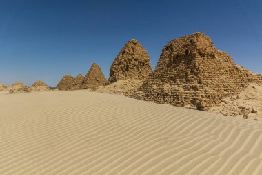 Sudan, Karima kasabası yakınlarındaki çölde Nuri piramitleri