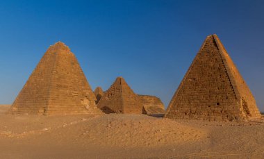 Karima, Sudan yakınlarındaki Barkal piramitleri