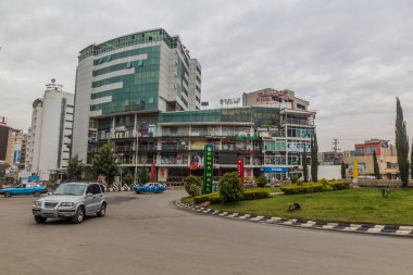 ADDIS ABABA, ETHIOPIA - 4 Nisan 2019: Addis Ababa, Etiyopya 'nın Bole semtindeki modern binalar