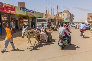 ATBARA, Sudan - 4 Mart 2019: Atbara, Sudan 'da bir caddenin görüntüsü