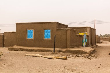 Sudan, Abri yakınlarındaki Nil nehrindeki kumlu bir adada Nubian evi.