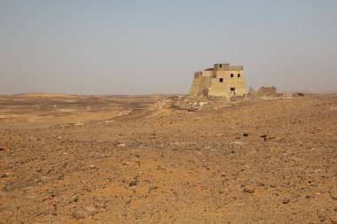 Eski Dongola 'nın Taht Salonu binası Sudan' da terk edilmiş.