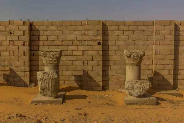 Ruínas Das Colunas Antiga Cidade Deserta Dongola Sudão — Fotografia de Stock