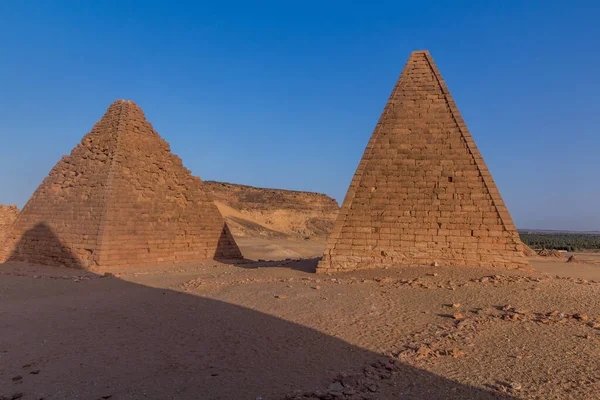 スーダンのカリマ近郊のバルカルピラミッド — ストック写真