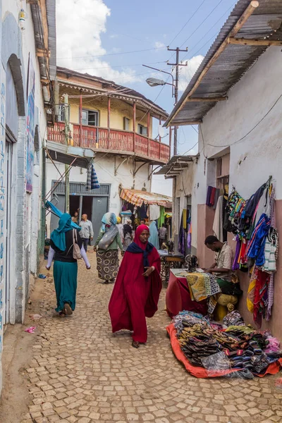 Harar Ethiopia エイプリル社2019年8月8日 エチオピアのハラールにあるテーラーの多いメキナ ガール通り — ストック写真