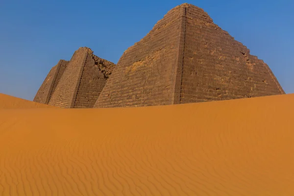 Meroe Pyramider Ligger Saharaöknen Sudan — Stockfoto