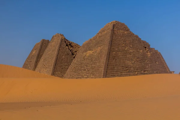 Piramidy Meroe Saharze Sudan — Zdjęcie stockowe