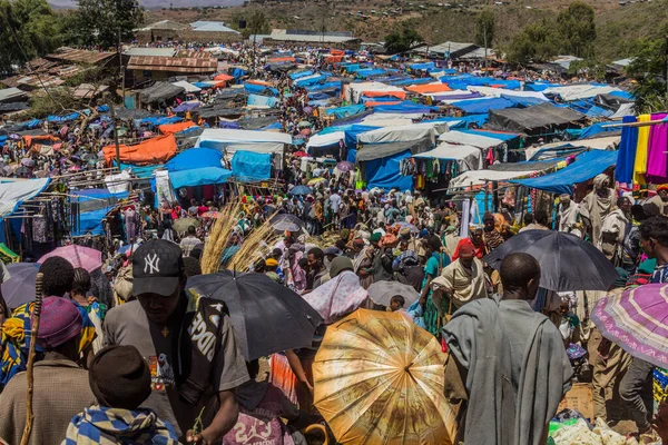 Lalibela Etiopía Marzo 2019 Multitud Mercado Del Sábado Lalibela Etiopía — Foto de Stock