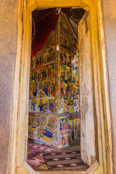 Tana Ethiopia エイプリル社2019年1月 エチオピア タナ湖のゼゲ半島にある裏木田市場 ミフラテ 修道院のカラフルな絵画 — ストック写真