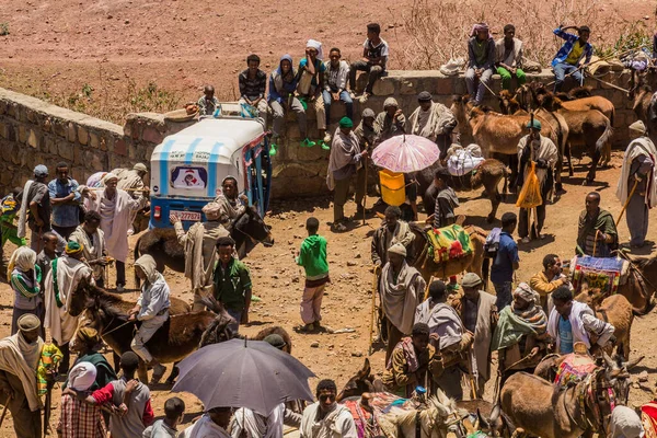 Lalibela Etiopia Marca 2019 Widok Tłumów Sobotnim Targu Lalibeli Etiopia — Zdjęcie stockowe
