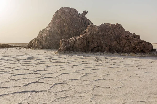 埃塞俄比亚达纳基勒凹陷盐滩的岛屿 — 图库照片