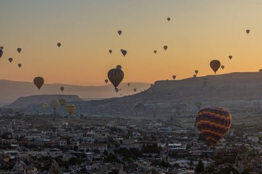 Kapadokya, Türkiye 'de sıcak hava balonları