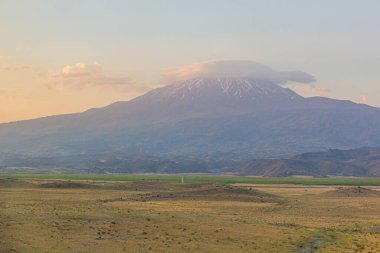 Ararat Dağı 'nın gün batımı manzarası, Türkiye