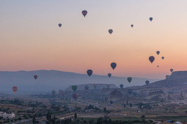 Kapadokya, Türkiye 'de sıcak hava balonları