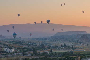 Kapadokya üzerinde sıcak hava balonları, Türkiye
