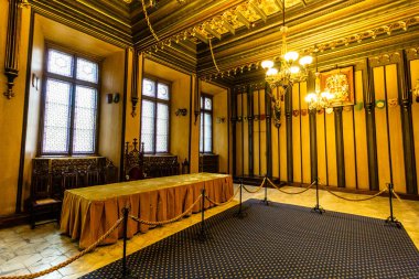 PRAG, CZECH Cumhuriyet - 17 ARALIK 2020: Çek Cumhuriyeti Prag 'daki Eski Belediye Binası Eski Konsey Salonu